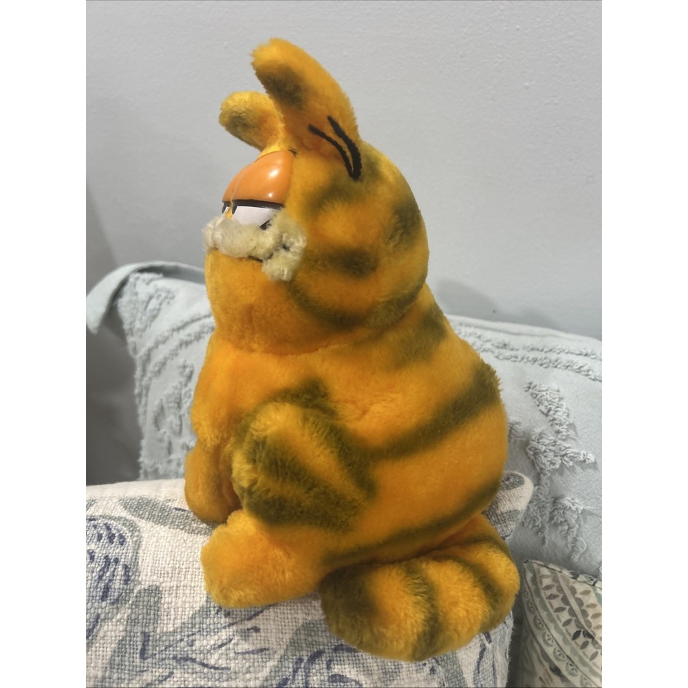 Vintage Dakin Garfield Sitting The Cat Plush Toy Stuffed Animal 1981 13in - Picture 6 of 16